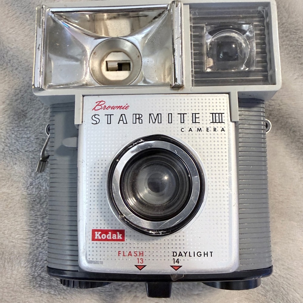 Vintage Kodak Brownie Starmite III Camera 127 Film Flash 1960s MCM Untested